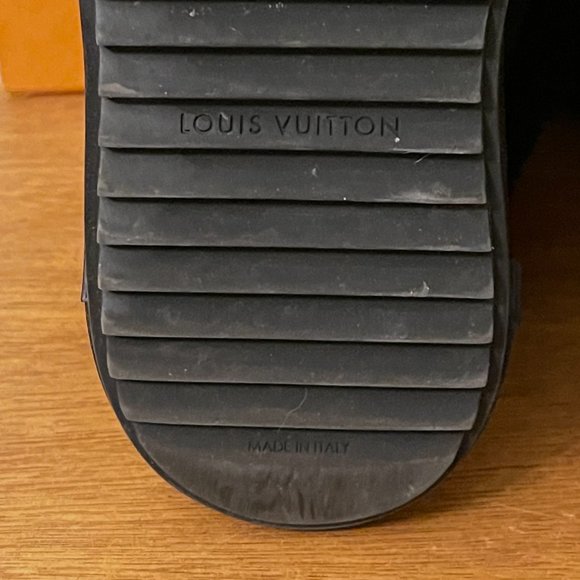 Louis Vuitton Snowdrop Flat Ankle Boots 7 37 Black Suede Shearling Excellent! - Picture 16 of 16